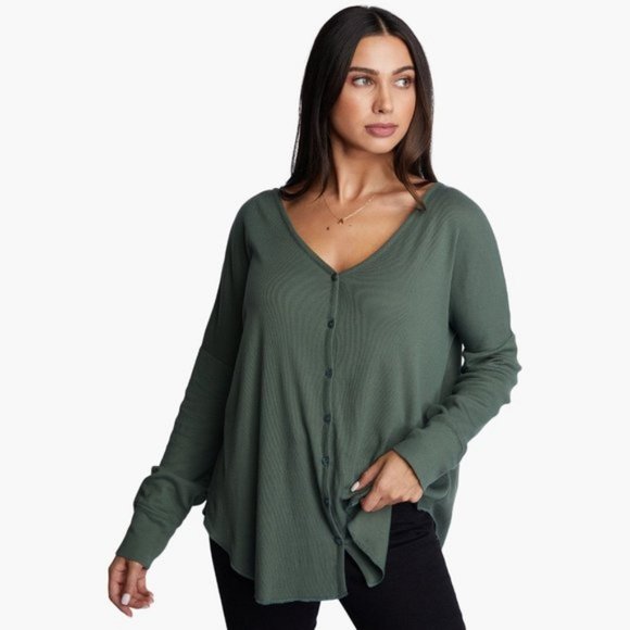 Able Julia Anywhere Top in Thyme Green Size L - Picture 11 of 15